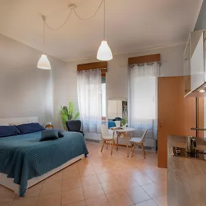 Gasthof Italianflat - Rentroom Old Town - 200mt To Arena, Verona